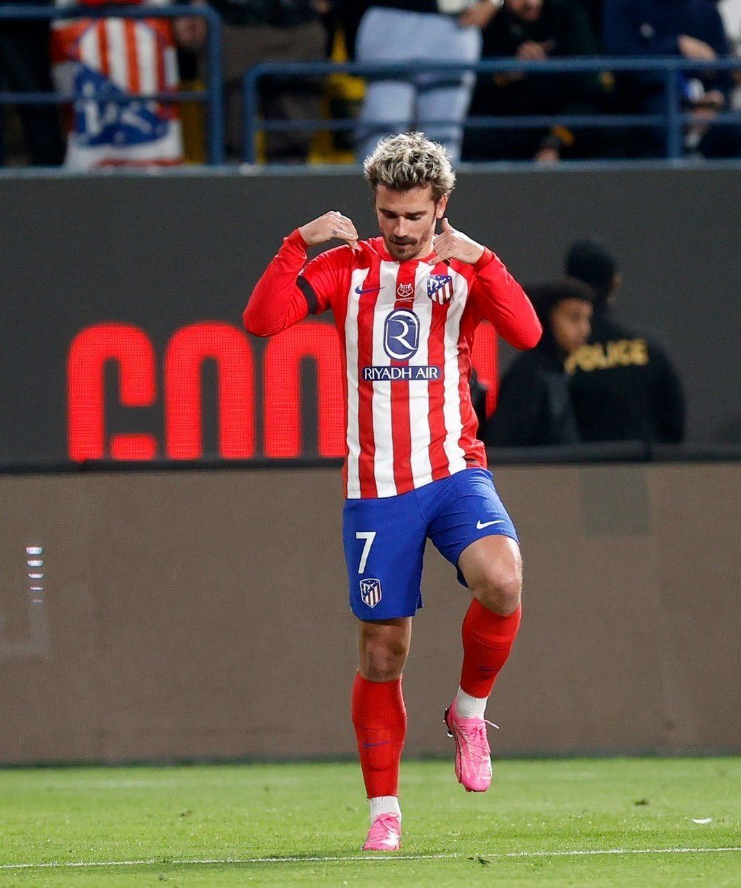 格里兹曼神勇突破,助马竞主场完胜 格里兹曼神勇突破,助马竞主场完胜