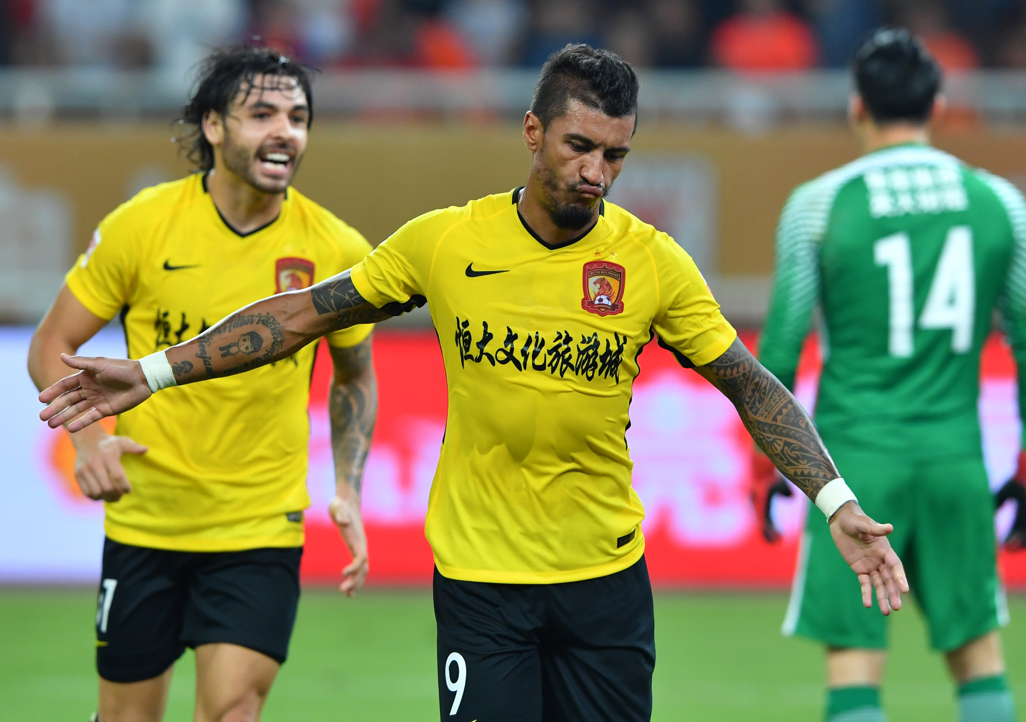 恒大客场胜鲁能,扩大领先优势 恒大客场胜鲁能,扩大领先优势