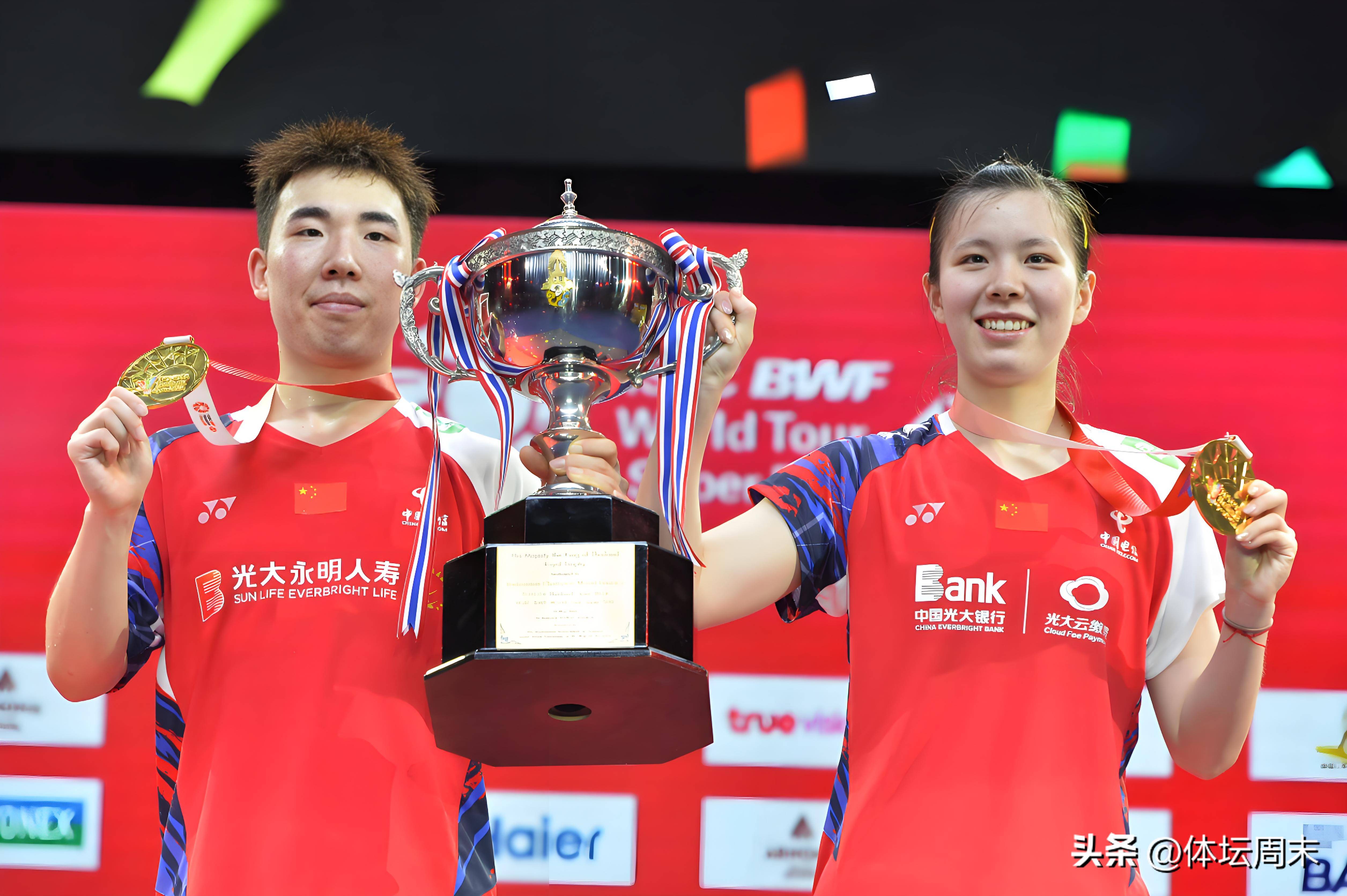 泰国羽毛球队横扫日本羽毛球队，林丹制霸全场