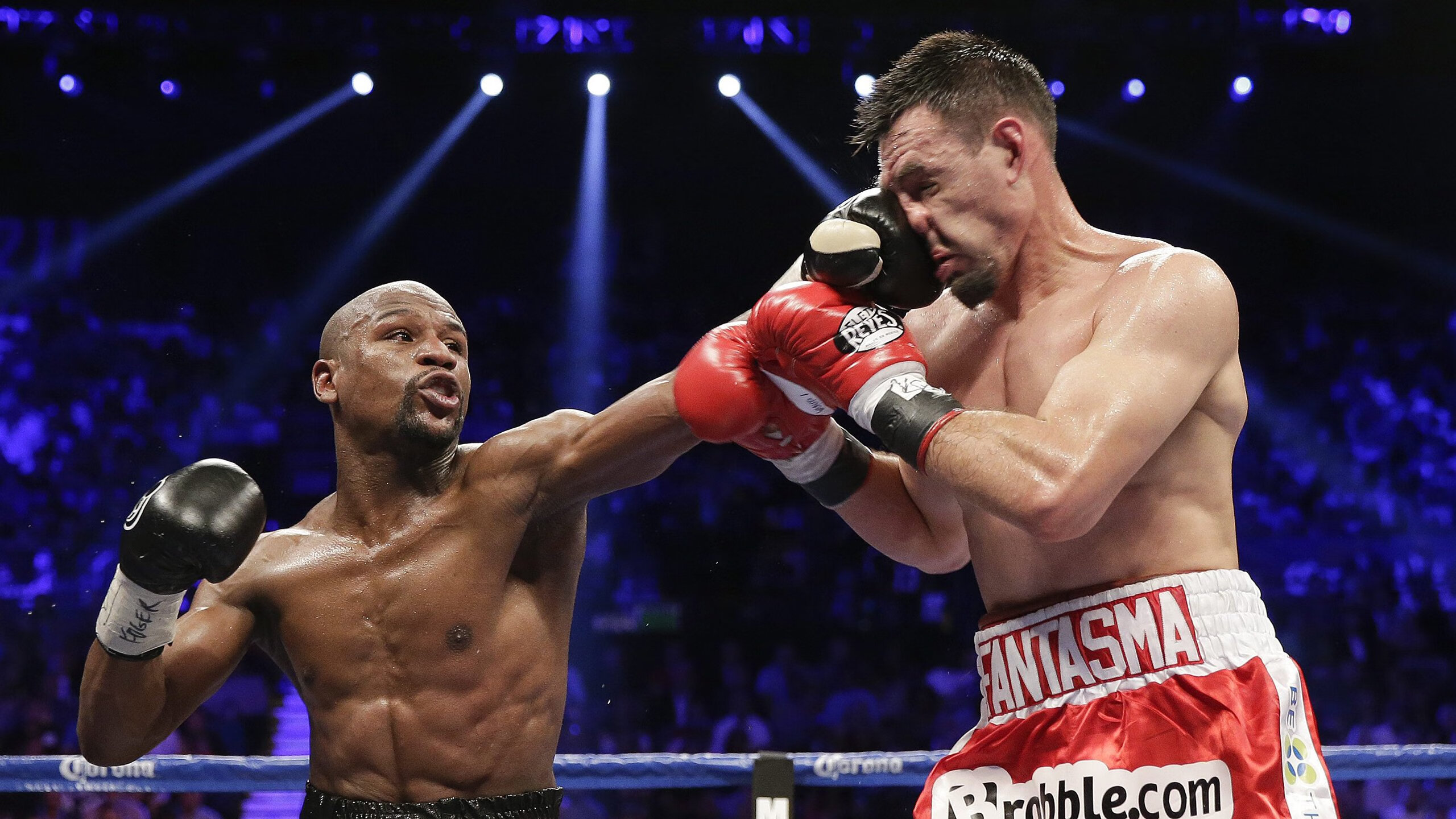 年度焦点之战之夜，克莱·汤普森带队取胜，谱写传奇新章